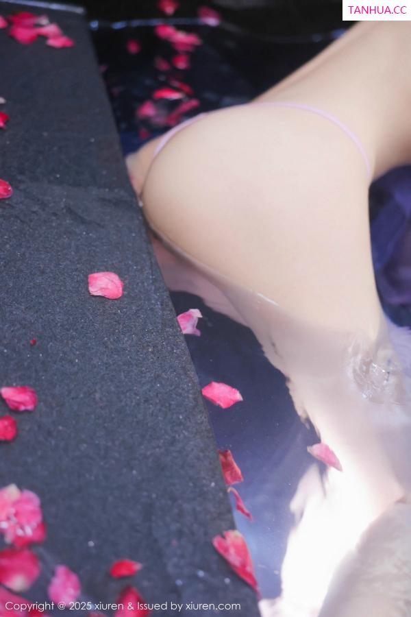   [XiuRen]高清写真图 2025.01.17 No.9778 桃妖夭 浴池美腿第77张图片
